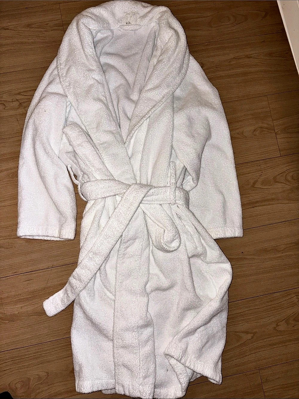 Pottery Barn White Hooded Belted Robe
